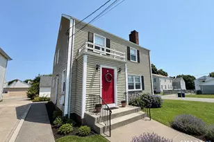46 Garden Dr, Bridgeport, CT 06606 - Photo 2