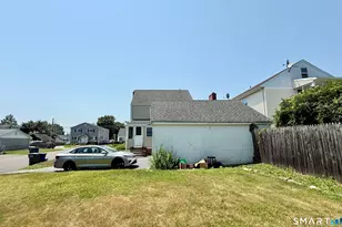 46 Garden Dr, Bridgeport, CT 06606 - Photo 4