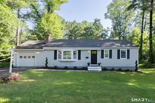 33 Carver Cir, Simsbury, CT 06070 - Photo 2