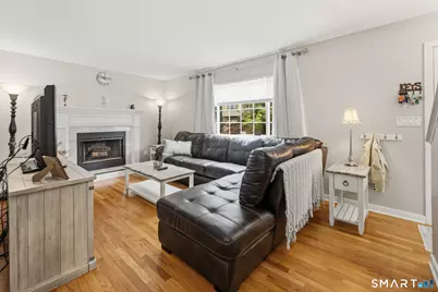 19 Lake Avenue, West Haven, CT 06516 - Photo 8
