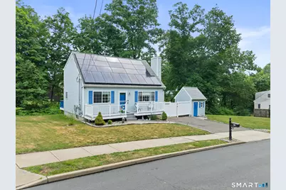 19 Lake Avenue, West Haven, CT 06516 - Photo 2