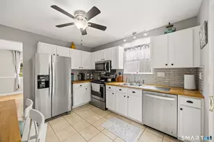 19 Lake Ave, West Haven, CT 06516 - Photo 4