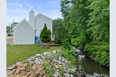 19 Lake Avenue, West Haven, CT 06516 - Photo 30
