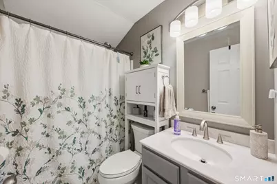 19 Lake Avenue, West Haven, CT 06516 - Photo 16