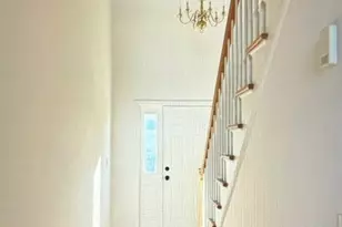 40 Corinthian Ave, Stratford, CT 06615 - Photo 6