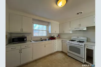 110 Roger White Drive, New Haven, CT 06511 - Photo 8
