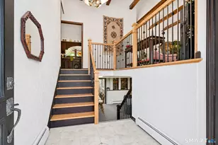 10 Rolf Dr, Danbury, CT 06810 - Photo 8