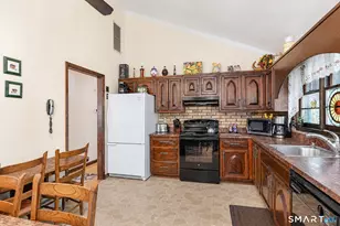 10 Rolf Dr, Danbury, CT 06810 - Photo 16