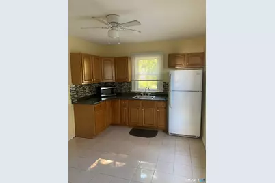 18 Walnut Street, West Haven, CT 06516 - Photo 2