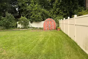 18 Dawn St, Fairfield, CT 06824 - Photo 14
