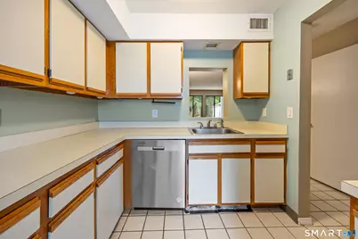 5 Staunton Court #B, Farmington, CT 06032 - Photo 8