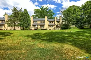 16 Fox Run, Woodbury, CT 06798 - Photo 1