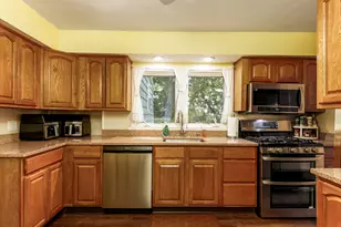 1 S Forest Cir, West Haven, CT 06516 - Photo 12