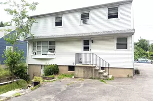 1645 Old Town Rd, Bridgeport, CT 06606 - Photo 2