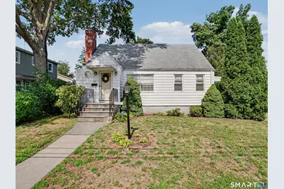 64 Breyer Avenue, Bridgeport, CT 06606 - Photo 2