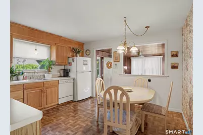64 Breyer Avenue, Bridgeport, CT 06606 - Photo 12