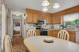 64 Breyer Ave, Bridgeport, CT 06606 - Photo 14