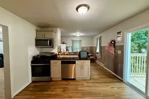 11 Windsor Pl, Norwalk, CT 06854 - Photo 14