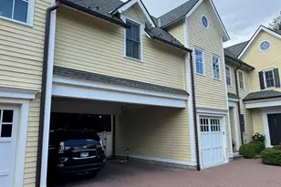 65 Sherwood Pl, Greenwich, CT 06830 - Photo 26
