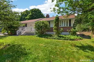 412 Narrow Ln, Orange, CT 06477 - Photo 2