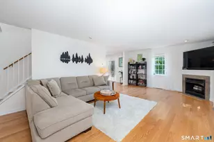 18 East Village Ct, Branford, CT 06405 - Photo 10