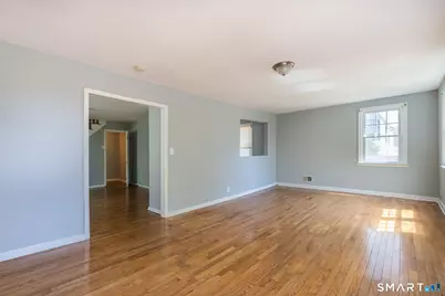 166 Earl Avenue, Bridgeport, CT 06606 - Photo 6