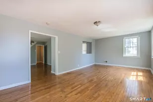 166 Earl Ave, Bridgeport, CT 06606 - Photo 6