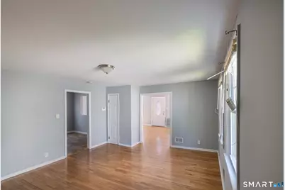 166 Earl Avenue, Bridgeport, CT 06606 - Photo 10