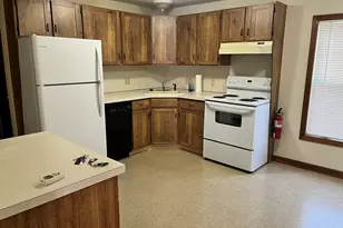13 Park Pl, Naugatuck, CT 06770 - Photo 2