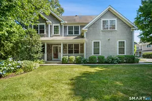 2 Blue Mountain Ct, Norwalk, CT 06851 - Photo 2
