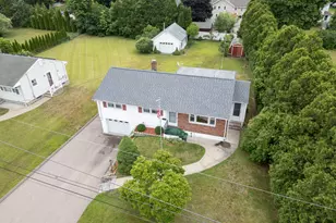 8 Antoinette St, Stonington, CT 06379 - Photo 2