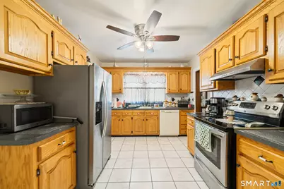 283 Salem Street, Bridgeport, CT 06606 - Photo 20