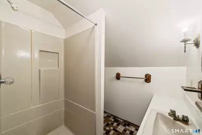 283 Salem Street, Bridgeport, CT 06606 - Photo 28
