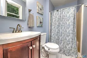 24 Farview Ave, East Haven, CT 06512 - Photo 30