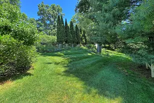 14 Brae Loch Way, Shelton, CT 06484 - Photo 2