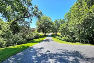 14 Brae Loch Way, Shelton, CT 06484 - Photo 4