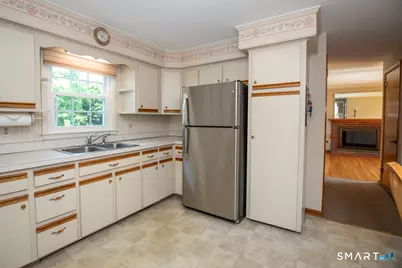 153 Fiesta Heights, Meriden, CT 06451 - Photo 12