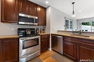 672 W Main St, West Haven, CT 06516 - Photo 12