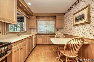 372 Piute Ln, Stratford, CT 06614 - Photo 20