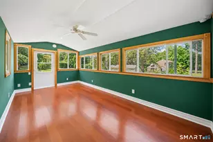 32 Taagan Point Dr, Danbury, CT 06811 - Photo 4