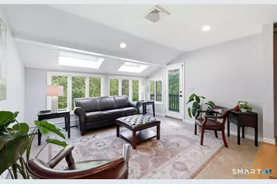 8 Penwood Road, Bloomfield, CT 06002 - Photo 8