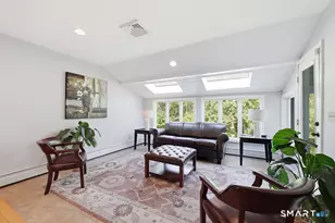 8 Penwood Rd, Bloomfield, CT 06002 - Photo 6