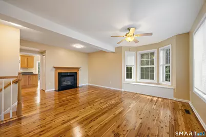32 Songbird Lane #32, Farmington, CT 06032 - Photo 2