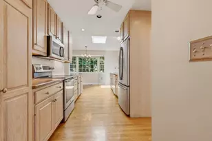 2 Brocketts Ln, Branford, CT 06405 - Photo 16