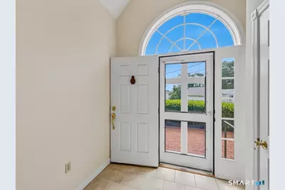2 Brocketts Lane, Branford, CT 06405 - Photo 4