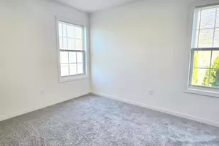 14 Berwyn St, Milford, CT 06461 - Photo 6