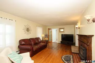 12 Edgewood Ave, Ansonia, CT 06401 - Photo 6