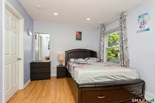 32 Sherwood Pl, Fairfield, CT 06890 - Photo 12