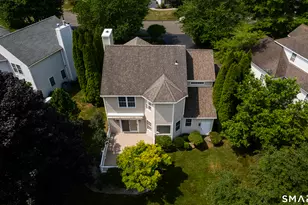 24 Wintonbury Dr, Farmington, CT 06032 - Photo 2