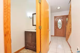 24 Wintonbury Dr, Farmington, CT 06032 - Photo 20
